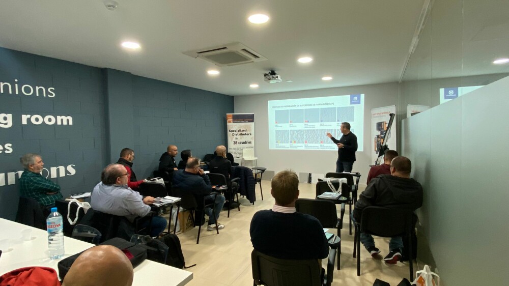 RD LUNA realizó un curso para un fabricante de poliurea